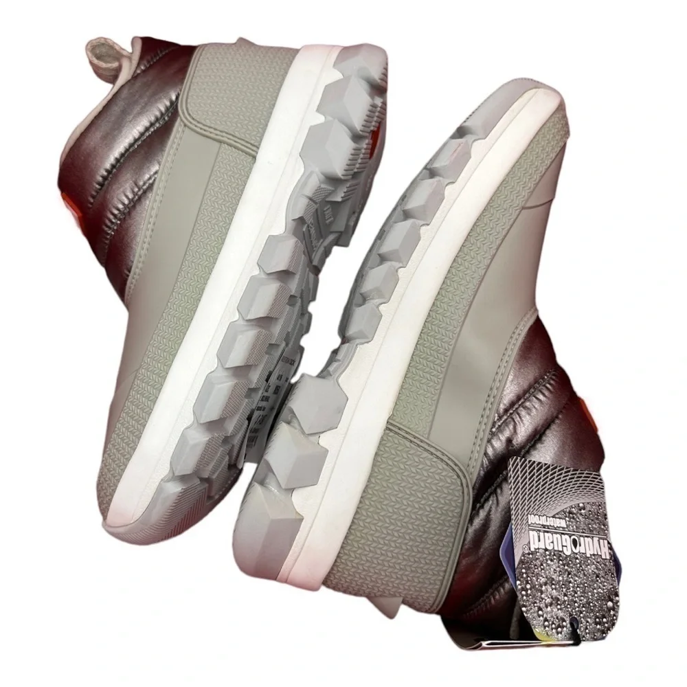 Hunter Women's Insulated Metallic Snow Boots - Silver/Grey